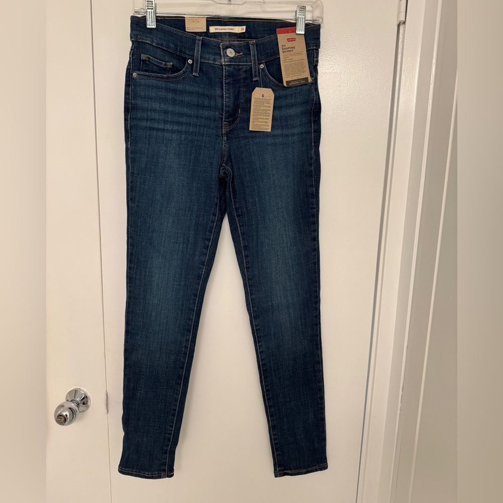 Levi’s 311 Shaping Skinny Denim New with Tags!